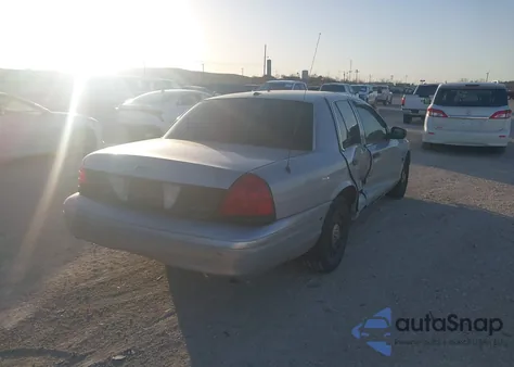 2005 Ford Crown Victoria Police z USA, uszkodzony, nr VIN 2FAHP71W95X144431